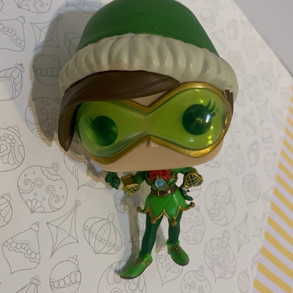 Funko Christmas Tracer 424 Overwatch Games Figure - Picture 7 of 9